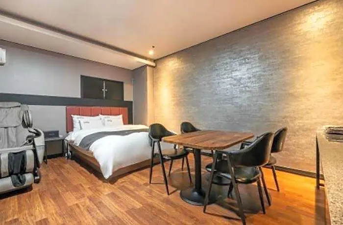 Bundang Yatap And Me Hotel 2*